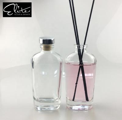 China Personal Care Wholesale New Design 150ml Glass Decorative Tubular Diffuser Bottle for sale