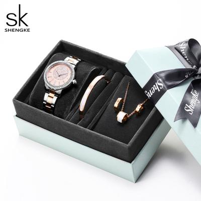 China RTS Charming Girl's Wristwatch Set Classic vintage Women Quartz Watch Gift Set Hot Lady Wristwatch Set for sale