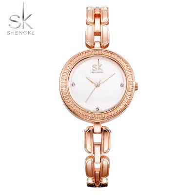 Cina Shengke Brand Low MOQ Factory Direct New Series Multiple Colors Alloy Women Wristwatch K0003L Custom Logo in vendita