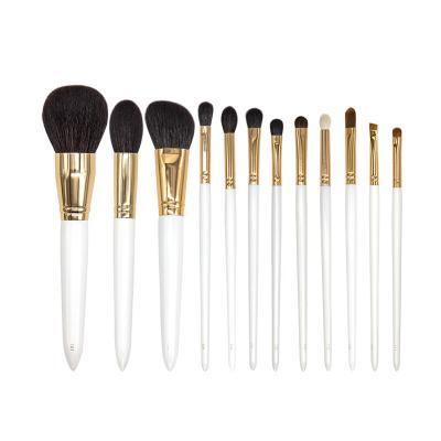 China Professional White Smudge Brush Custom 12 Pcs Makeup Set Brush Cosmetics Make Up Foundation Eyeshadow Brush Tool Kit for sale