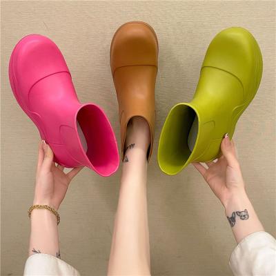 China Solid Color Waterproof Round Toe Shoes Thick Soled Short Rain Boot Women Ladies Raining Boots for sale