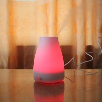 China Newest High Quality Variable Mist Humidifier 100ml Ultrasonic Light Colors LED Light Aroma Diffuser Factory Direct Sale for sale