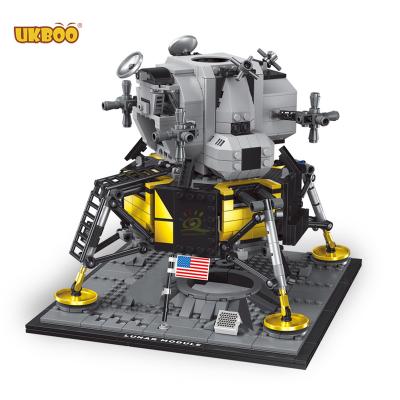 China Toy Free Shipping UKBOO Apollo 11 Lunar Landing Eagle Craft Building 1112 Pcs Plastic Building Blocks City Lunar Module Building Blocks for sale