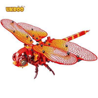 China Building Block Toy UKBOO China Toy New Online Educational Insect Series Red Dragonfly Building Block Kids Educational Toys for sale