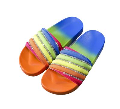 China Quick-drying 2021 outdoor shoes rainbow rhinestone drill slippers new summer women's slippers women's oblique sandals wholesale for sale