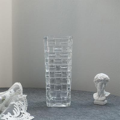 China Modern Design Minimalist Style Woven Pattern Crystal Thick Glass Flower Transparent Vase for Garden Table Wedding Flower Decoration for sale