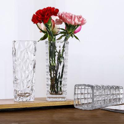 China Modern Minimalist Style Design Ice Stripes Crystal Thick Glass Flower Clear Vase for Garden Table Wedding Flower Decoration for sale