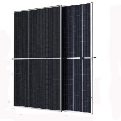 Chine Module solaire bifacial à demi-cellule monocristalline de 680 W pour système d'énergie solaire à vendre