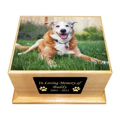 China Custom Engraving Pet Memorial Pet Cremation Handmade Wholesale Customization Wooden Urn for sale