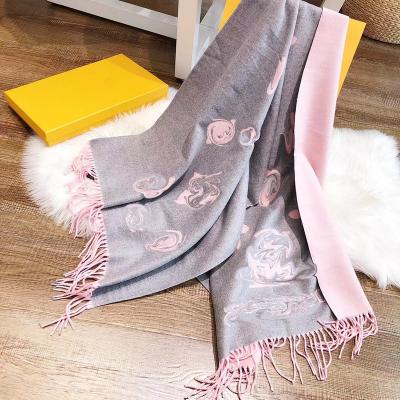 China 2022 Hot Selling Designer Winter Autumn Womens Cashmere Shawl Wholesale Thick Scarf for sale