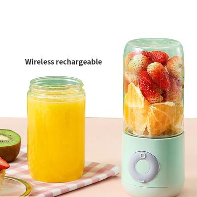 China Personal USB Electric Cup Mini Smoothie Blender Rechargeable Portable Hotel Fruit Juicer for sale