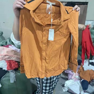 China Cotton summer low price blend of stocked clothes for sale