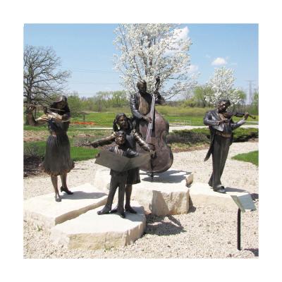 China Europe Modern Life Size Bronze Metal Art Family Music Sculpture Garden Yard for sale