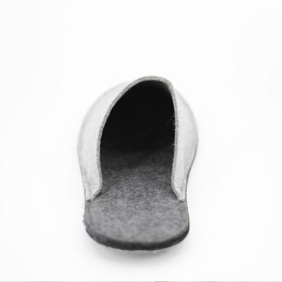 China Fashion Trend Unisex New Design Indoor Warm Home Felt Slippers With Different Sizes for sale