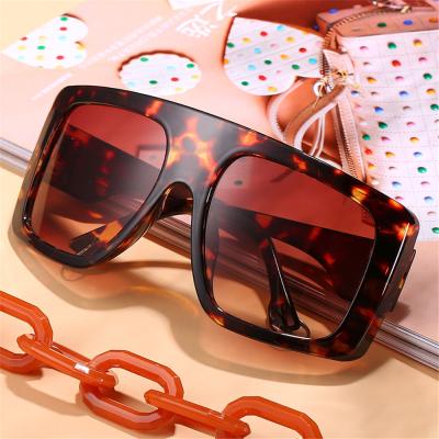 China New Fashion Sunglasses USA Warehouse Spot Pink Sun Glasses PC Sun Glass Shipping Acrylic Oversized Chain Sunglasses With Chain for sale