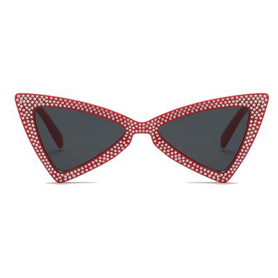 China Custom Triangular Shape Diamond Decorative Plastic Sunglasses Women Fashion Sunglasses for sale