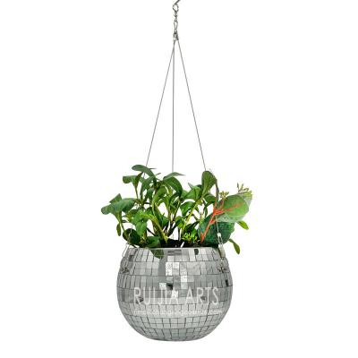 China Light Disco Mirror Ball Planter Pot Ball Shape Hanging Basket Flower Pots Basket Planters Ball Flower Pot Silver Metal Macrame Rope Pretty for sale