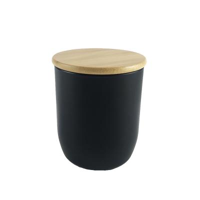 China Eco-friendly high quality exquisite minimalist style empty candle jars custom recyclable with lid wholesale for candle making for sale