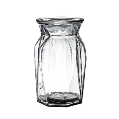 China Good Quality Simple Clear Minimalist Cheap Flower Large Glass Vase for sale