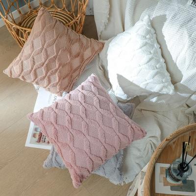 China Viable Hot Selling Diamonds Pattern Pillow Cover Faux Fur Plaid Home Decor Double Sided Plush Quilted Pillow Cases for sale