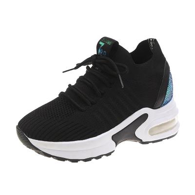 China Fashion Trend Lady Knitted Fabric Polyoxyester Bottom Is Breathable Anti Lining Fashionable Running Sneaker Shoes for sale