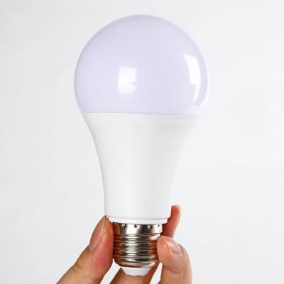 China Hot Sale 100LM/W Products In Popular Led Bulbs Color Changing Smart Bulb With Remote Control Dimmable 9w Led Smart Bulb for sale