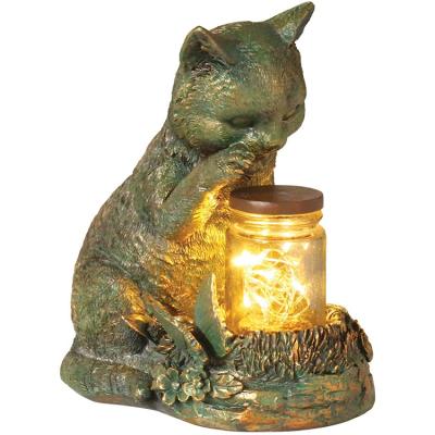 China Europe Solar Cat Gnomes Decorations Sculptures Resin Home Decor Figures Outdoor Garden Statue Wholesale for sale