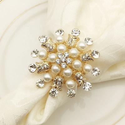 China Christmas Wedding Snowflake Elegant Napkin Ring Hotel Tableware Handmade Beaded Elastic Pearl Napkin Rings Viable for sale