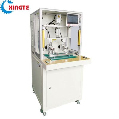 China Volledig automatische plafondventilator stator wikkelmachine met dubbele werkstations 2000rpm Te koop