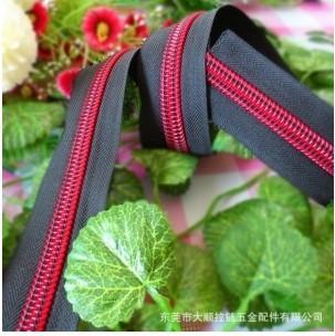 China Polyester Nylon Luggage Zippers # 5 For Suitcase , Sheet , Quilt , CD Bag for sale