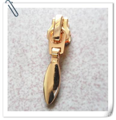 China Waterdrop Shaped Metal Zinc Alloy Zipper Slider Reversible Light Gold for sale