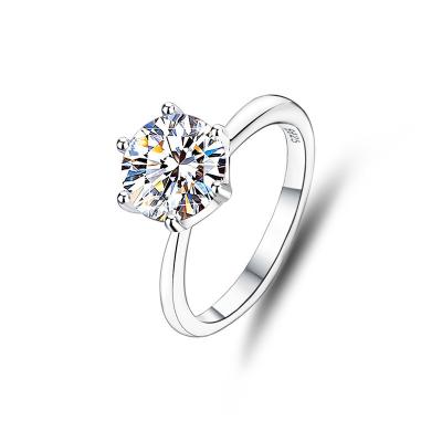 China Simple Style 2 Carat D Color Moissanite Engagement Ring with Classic Six Claw Design for sale