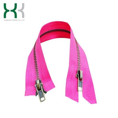 China Auto Lock China Manufacturer Durable Finished Auto Lock Two Way Metal Zipper For Bag for sale