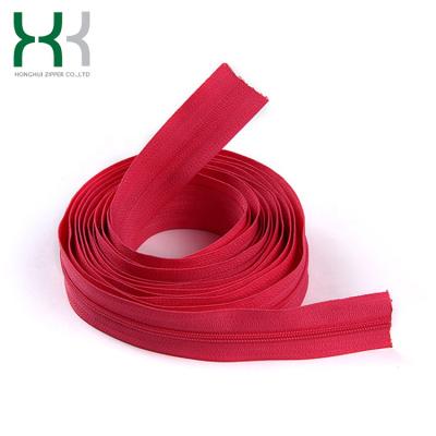 China New Design Waterproof Soft Long Nylon Zipper Chain Plastic Teeth Zipper for sale