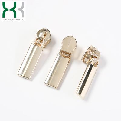 China Non Lock Fashion Zipper Puller Logo Zipper Puller Custom Zinc Alloy Open End Zipper For Bags for sale