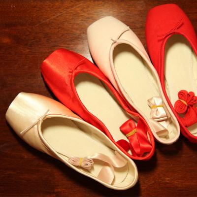 China Girls Professional High Quality Canvas Ballet Pointe Shoes GENUINE LEATHER Red Pink Shoes Wholesale for sale