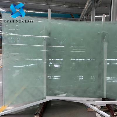 Chine Verre laminé à dégradé incurvé, trempé 10+1,52PVB+10mm Verre de sécurité à vendre