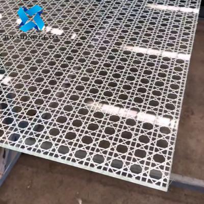 China Fiber Mesh Laminated Wired Glass EVA Decorative Laminated Glass for sale