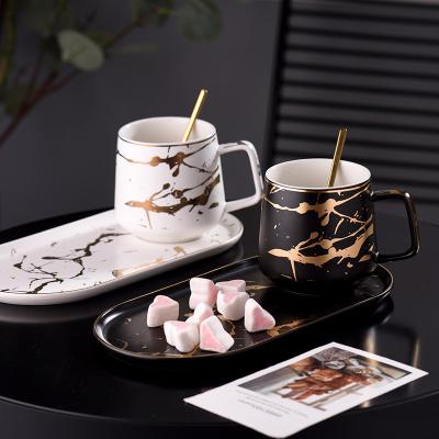 China Viable Ceramic Matte Coffee Mug Creative Couples Breakfast Cup Ceramic Cup Gold Instituto European Ceramic Mug for sale