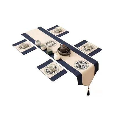 China Zwaar Katoenen Borduurwerk Logo Dining Table Cloth Runner voor Theelijsten Te koop