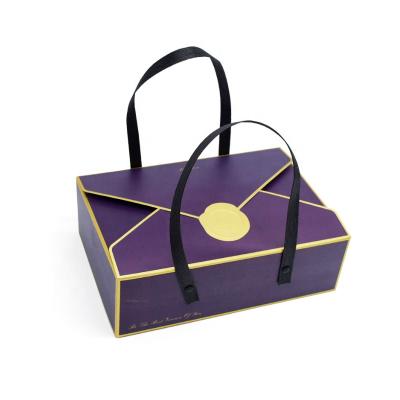 China Hot Selling Disposable Portable Pastry Wrapping Paper Box Moon Cake Cavity Gift Box for sale