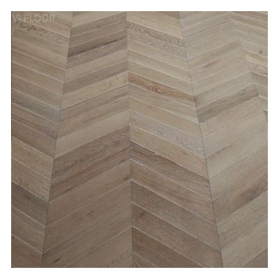 China Modern European Oak Engineered Brushed Chevron Flooring for sale