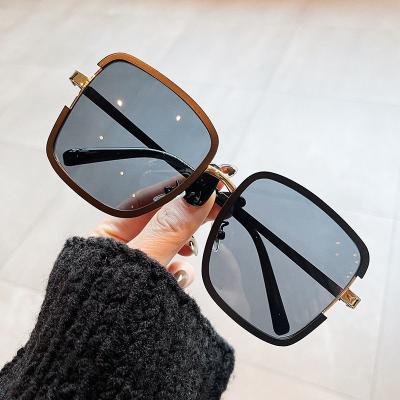 China Cool 2022 Fashion Sunglasses Trend Polarized High Def Traveler Big Metal Frame Sun Lenses Shape Stainless Style for sale