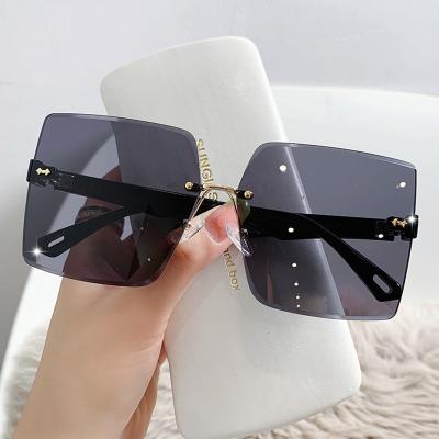 China Fashion Sunglasses Sell Fashion Logo OEM Or MOE High Quality Designer Sunglasses Wholesale Metal Customized for sale