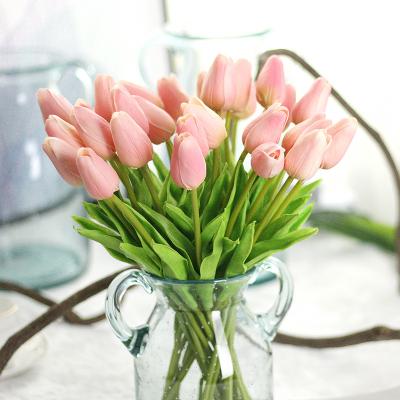 China 2021 real color bright plastic flowers touch flower tulips decoration plastic flowers for sale