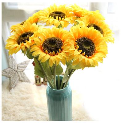 China 2022 Cheap Wholesale Plastic Sunflowers Artificial Flowers Flower Decor Simulation Silk For Home Decor for sale