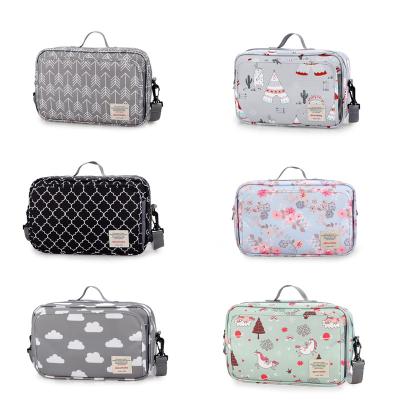 China Fashionable Water Resistant Travel Carry Diaper Bags Baby Diaper Carry Tote Bag Nappy Insulated Baby Stroller Bags for sale