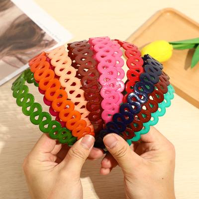 China Ladies Plastic Popular Simple Headband Fashion Hair Bands Plastic Hair Accessories for sale