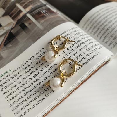 China Casual/Sporty Simple Round Shell Pearl 925 Sterling Silver Leverback Earrings for sale