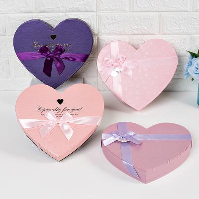 China Nice Design Heart Shape Wedding Handmade Luxury Chocolate Packaging Custom Paper Gift Box With Ribbon for sale